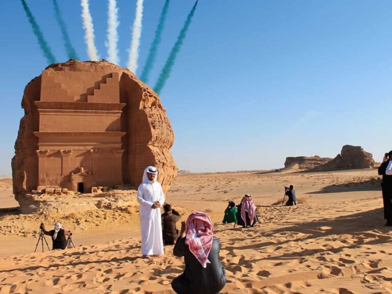 Saudi Arabia Expands E-Visa Program to Welcome Visitors from Eight New Countries